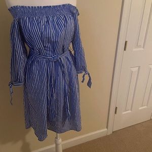 NWT NEW Belle + Skye Blue And White Striped Off The Shoulder Dress Size Medium